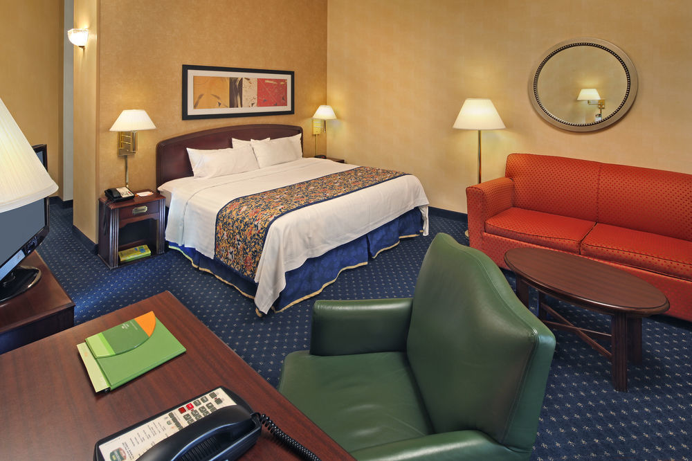 Hotel Courtyard By Marriott Norwich Habitación foto